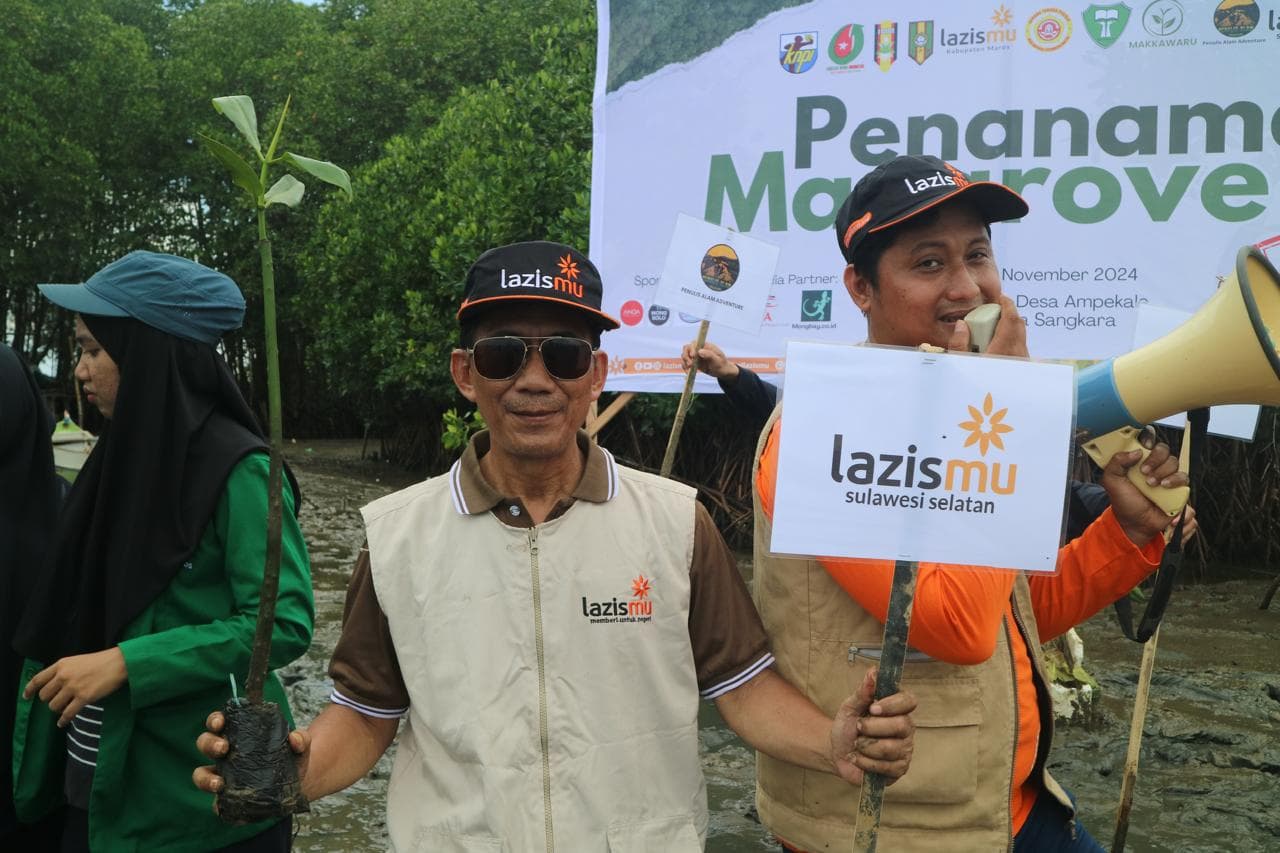 Bersama Organisasi Kepemudaan dan Lingkungan, Lazismu Sulsel Gelar Penanaman Mangrove Bertajuk Sayangi Lautmu di Maros
